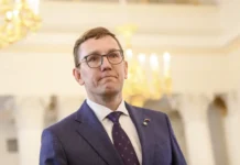 kristen mihal v narve 9 maya den evropy na granicze s rossiej-infovzor-ru-0
