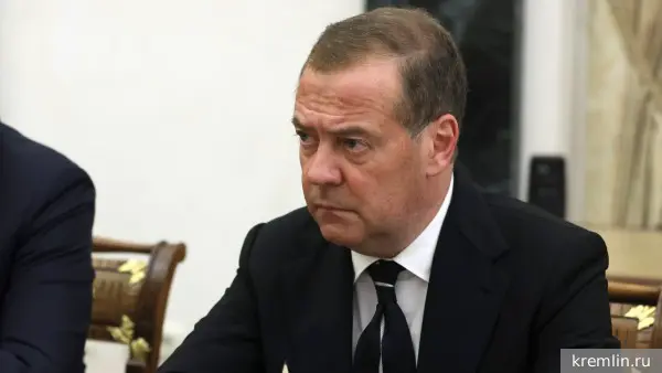 Медведев заявил о возможности симметричного удара по АЭС Украины и стран НАТО