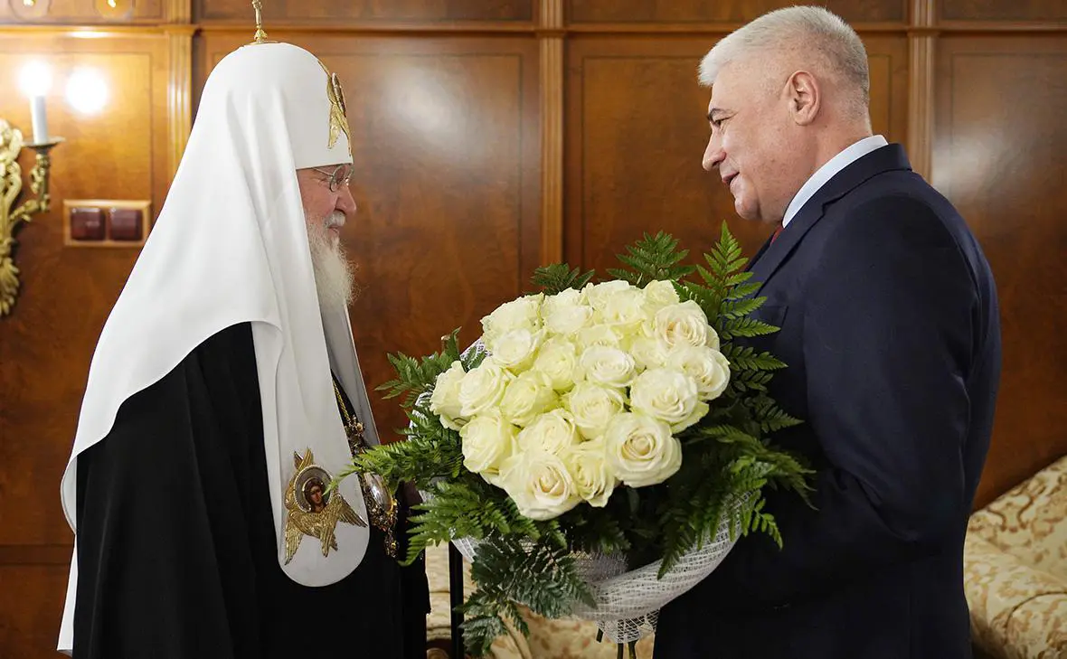 Патриарх Кирилл и Владимир Колокольцев (Олег Варов / ТАСС)