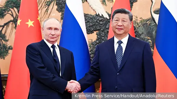 Ушаков: Путин и Си Цзиньпин обсудят взаимодействие в нефтегазовой сфере