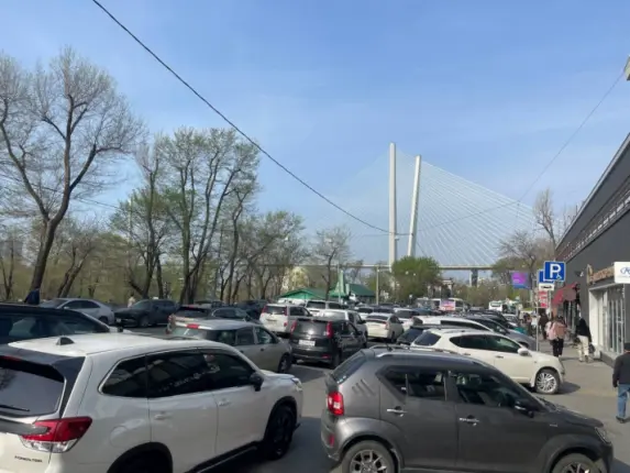 Центр Владивостока застыл в пробке из-за перекрытия для репетиции Парада Победы ИА PrimaMedia