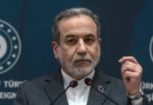 Аббас Аракчи поддержал курс Ирана после решений Трампа о проливе abbas arakchi podderzhal kurs irana posle reshenij trampa o prolive-infovzor-ru-0