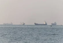 CENTCOM США успешно пресекла нарушение санкций в Оманском заливе ssha uspeshno presekla narushenie sankczij v omanskom zalive-infovzor-ru-0