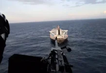 v omanskom zalive ssha zaderzhali tanker palau po puti v iran-infovzor-ru-0