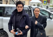 Валерия Чекалина учит испанский после химиотерапии valeriya chekalina uchit ispanskij posle himioterapii-infovzor-ru-0
