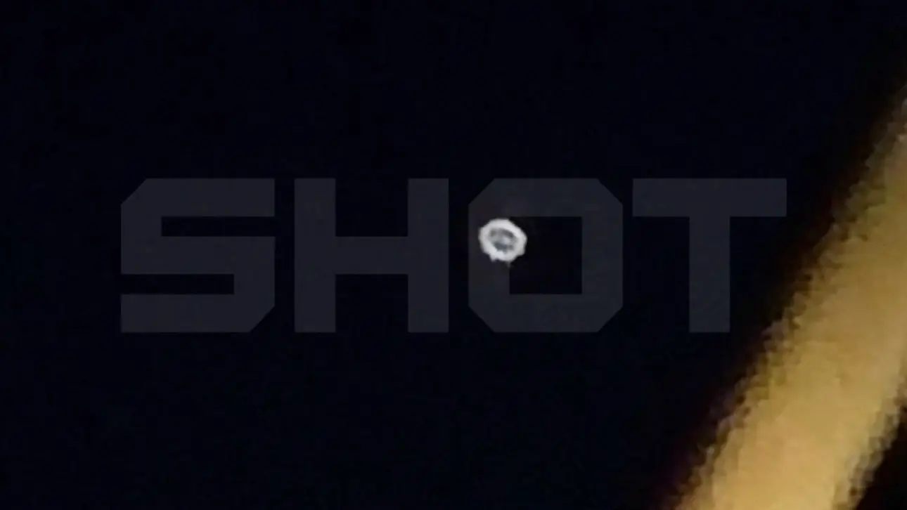 Shot: Жители Подмосковья два вечера подряд наблюдали над полем НЛО