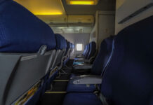 Неприятный сюрприз в десерте: инцидент на борту самолета Москва-Махачкала 70496974-48a3-4c2e-8ded-e39852da8965-676c0b2a