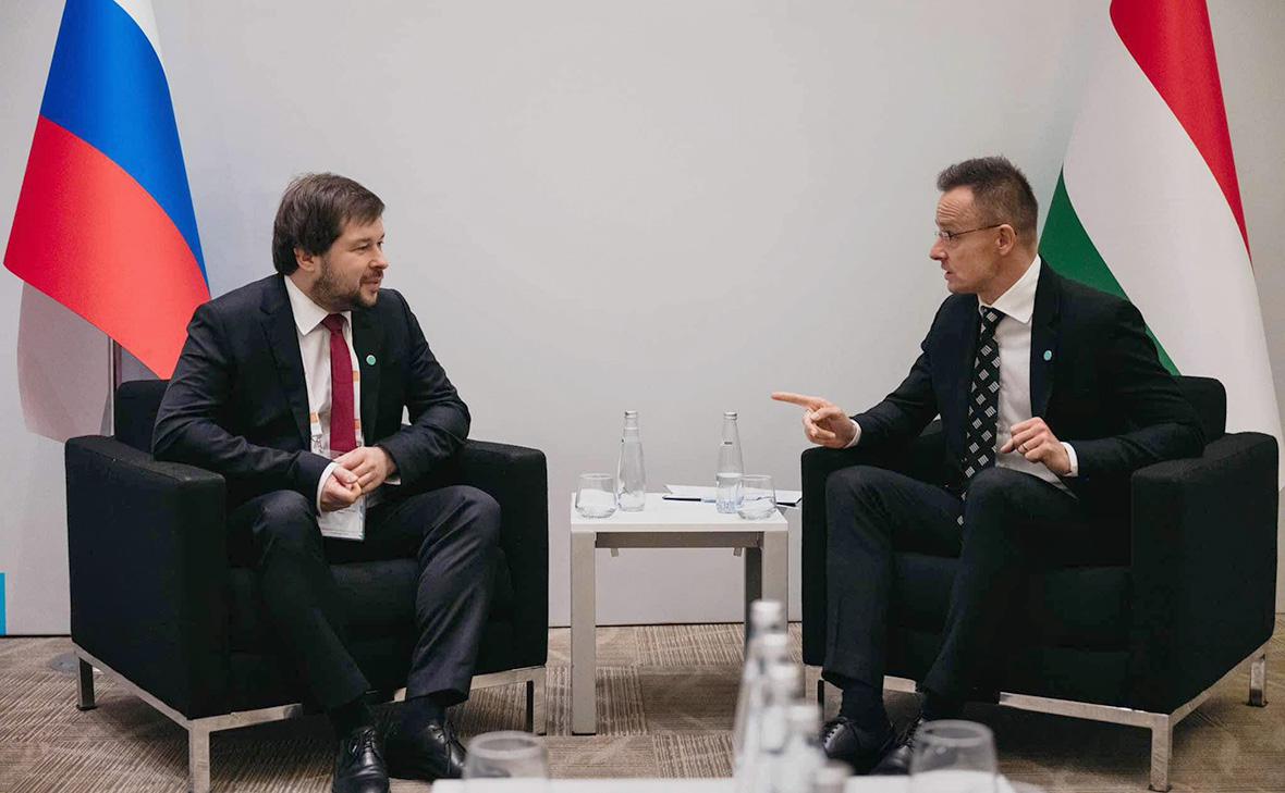 Павел Сорокин и Петер Сийярто (из личного архива Szijjártó Péter)