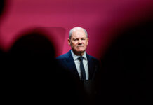 Шольц провел телефонные переговоры с Путиным по урегулированию конфликта bf70e786-199e-48f7-8062-cb28cc403e18-678aa5ef