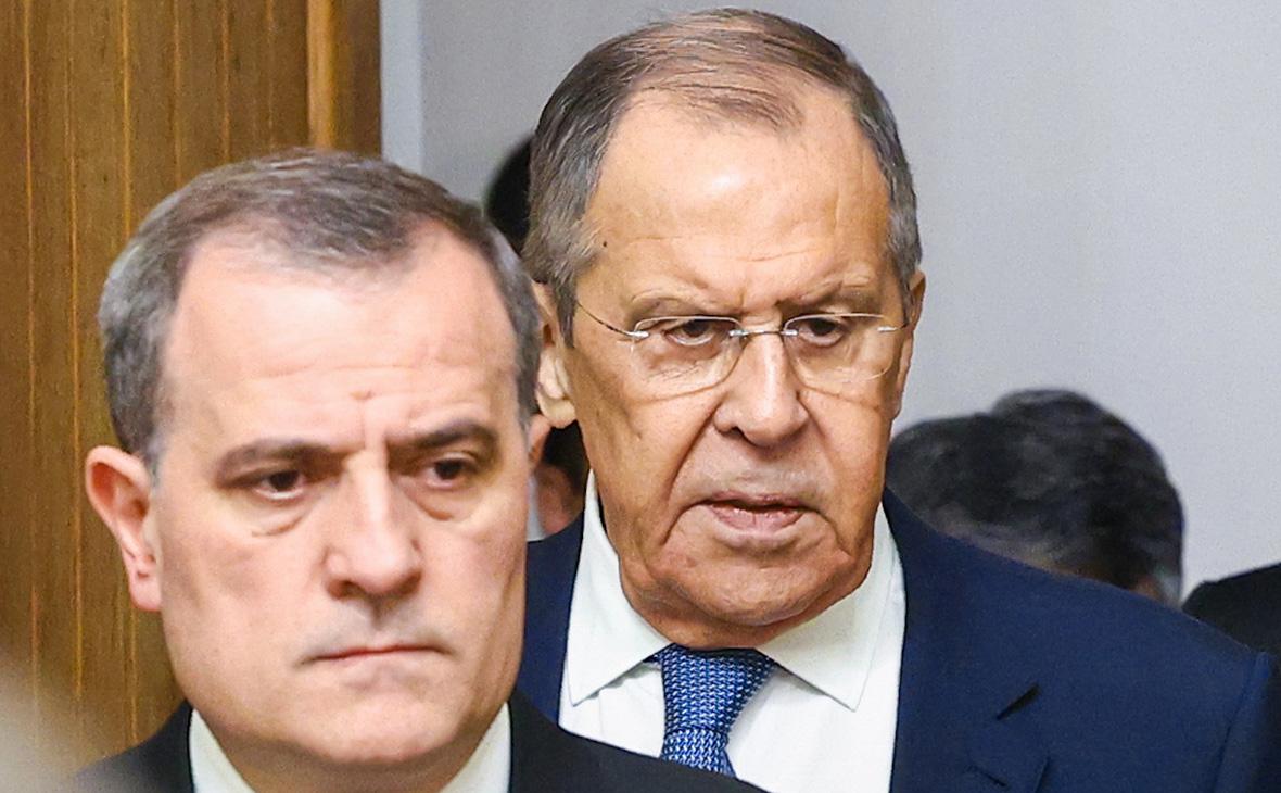 Джейхун Байрамов и Сергей Лавров (МИД РФ / ТАСС)