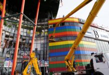 Оперативные меры по восстановлению торгового центра во Владикавказе после инцидента 4bc8019b-a232-4e7b-a080-7ed1fc85b839-67c052b7