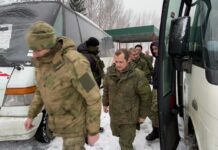 Прорыв в гуманитарной миссии: масштабный обмен военнопленными между Россией и Украиной 704d61f5-c8de-4c04-9313-bb8bd5e36271-67c5fa7a