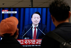 Оппозиция в Южной Корее инициировала процедуру импичмента президента