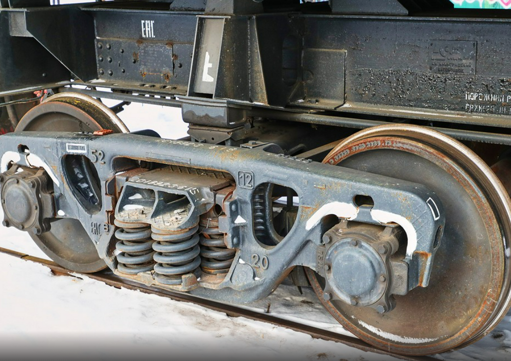 В одном российском регионе поезд столкнулся с автомобилем