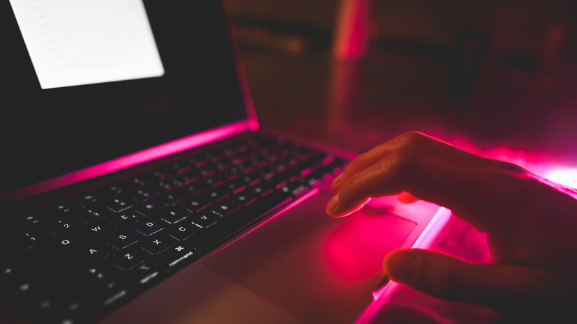 Распространение вирусов, кража денег и личных данных: в МВД предупредили о новой схеме мошенничества «спуфинг»