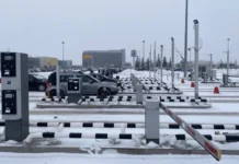 В екатеринбургском аэропорту Кольцово обновляются тарифы на парковку a5d3e96a-21a8-467c-85c3-5b826a510c55-67b5e019