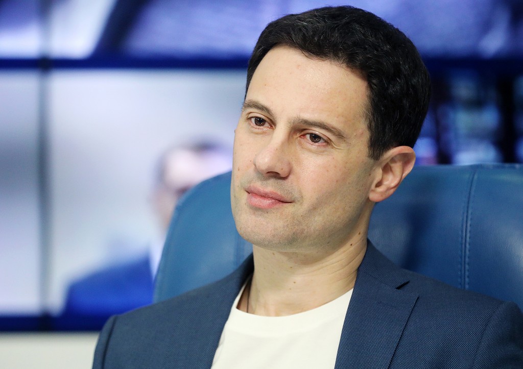 Антон Макарский