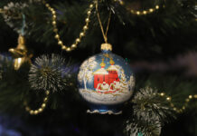 День варежки и День украшения елки: какие праздники отмечают в России и мире 24 декабря 06 декабря 2024 годаДед Мороз Владими