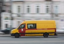 В российском городе подъезд дома превратился в парную c575ec6d-2634-4051-bc23-6fd1b887eece-67b4c47a