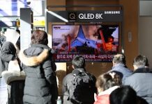 В авиакатастрофе в Южной Корее чудом спаслись два человека Plane Crash Kills Many In South Korea