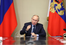 Путин лично позвонил 10-летней участнице акции «Елка желаний» f42ce496-1169-47f0-97be-b82638e85e58-67be0268