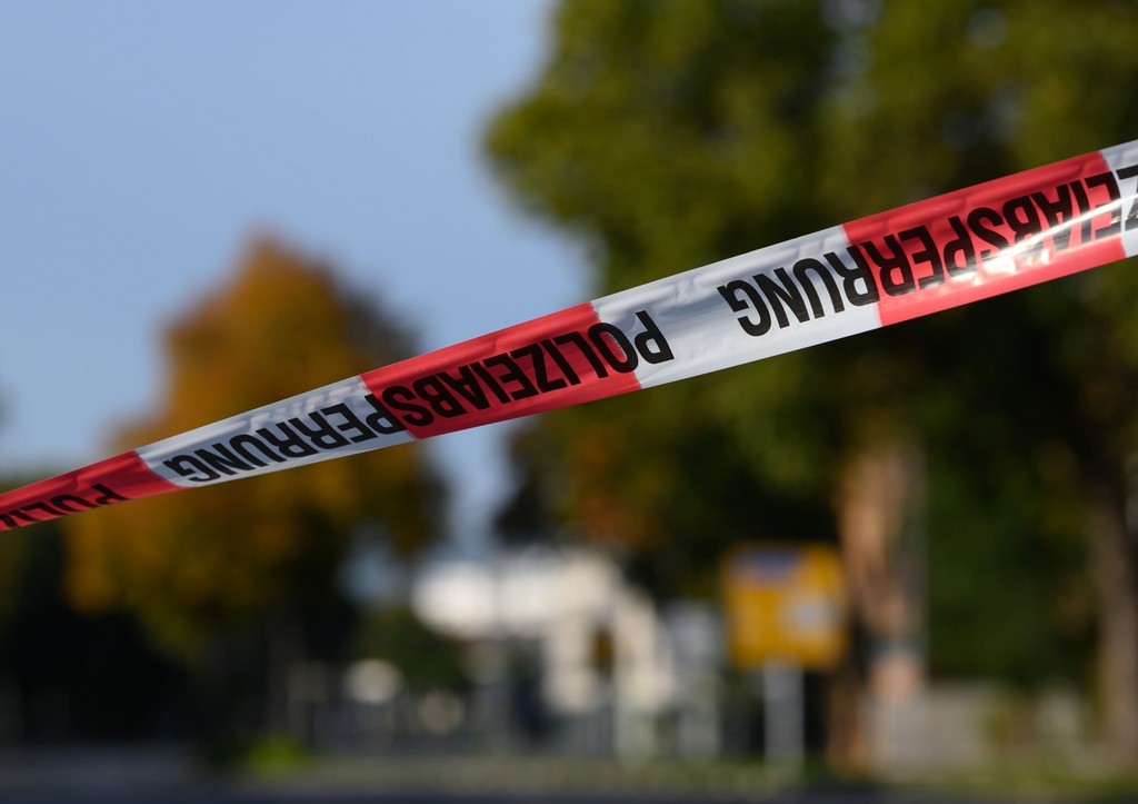 Самолет врезался в здание в Калифорнии