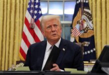 Возвращение к традиционным ценностям в США 53668c98-8e61-48bb-822f-a9c9e5b9b696-67e2df71