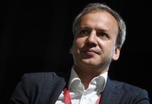 Историческое событие в мире шахмат: двойная победа на чемпионате мира по блицу 6d8b1eae-2ec1-4afb-922a-f68c8ee39733-67c899a4