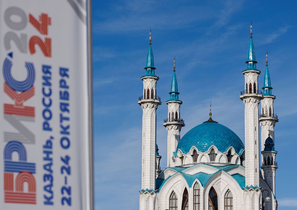 «Тревожный сигнал»: во Франции испугались саммита БРИКС