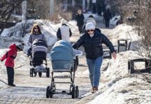 Новые перспективы поддержки молодых матерей в России 8f41a8f2-c4a7-4037-bf0e-5f9e6f900968-67e43e94