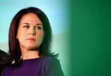 Глава МИД Германии устроила скандальную сцену на заседании правительства 9b5dcf49-d49d-4ab8-8693-157a468fdcb4-67dee534