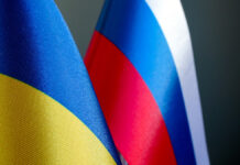 Драматический инцидент с Ларисой Кадочниковой на церемонии награждения FlagsOfRussiaAndUkraineRussian-ukrainianConflict