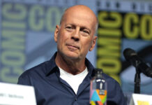 Брюс Уиллис проявил благородство при встрече со спасателями deffb228-f85a-44e2-9420-dbae3d778d0a-67dd205e