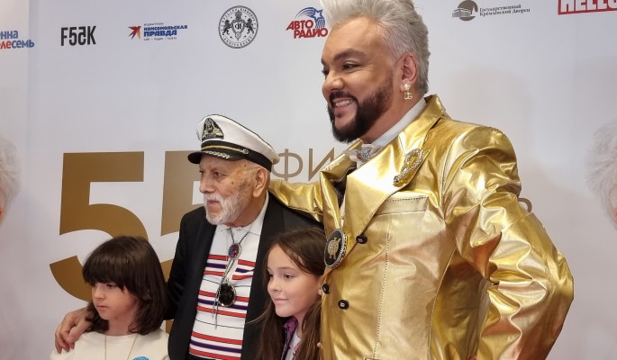 "Можете это писать папе, но не мне!": дочь Киркорова взорвалась из-за критики