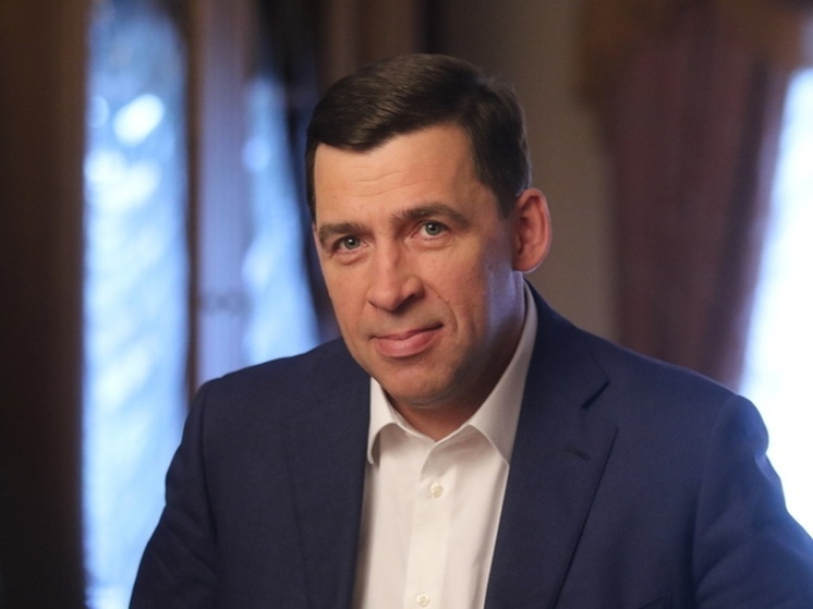 Евгений Куйвашев поздравил работников и ветеранов гражданской авиации с праздником