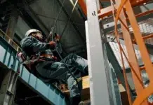 Новый учебный комплекс для высотных работ успешно прошел испытания на ВИЗ-Стали 335ca651-627b-45fc-9bd0-f974aeb2c6cc-680905f7