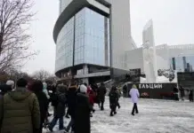 Памятную церемонию в честь Бориса Ельцина провели в Екатеринбурге 36faec71-1af7-473f-8dbe-eaff73bef712-67f1094e