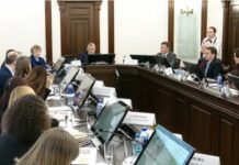 Алексей Орлов обсудил сохранение березовой рощи в Краснолесье 73b3e090-f7fd-4258-b37c-30de7b8ced6e-6809bfb2