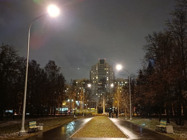 Осветят улицы в Новокольцовском, на Уралмаше и Химмаше