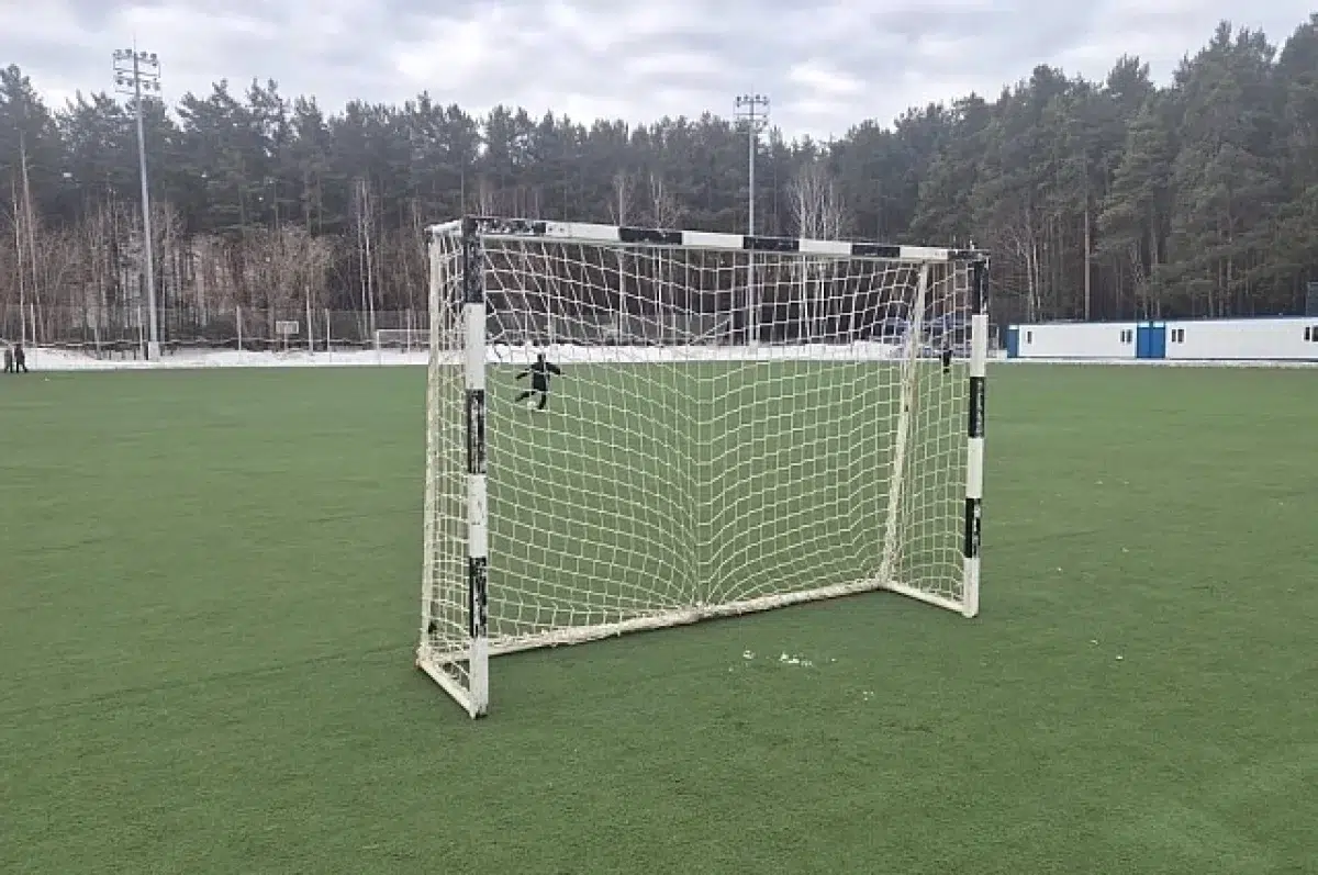 Прокуратура Свердловской области проверит происшествие на площадке спортивной школы Факел-0