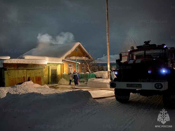 В Екатеринбурге потушен пожар в частном доме