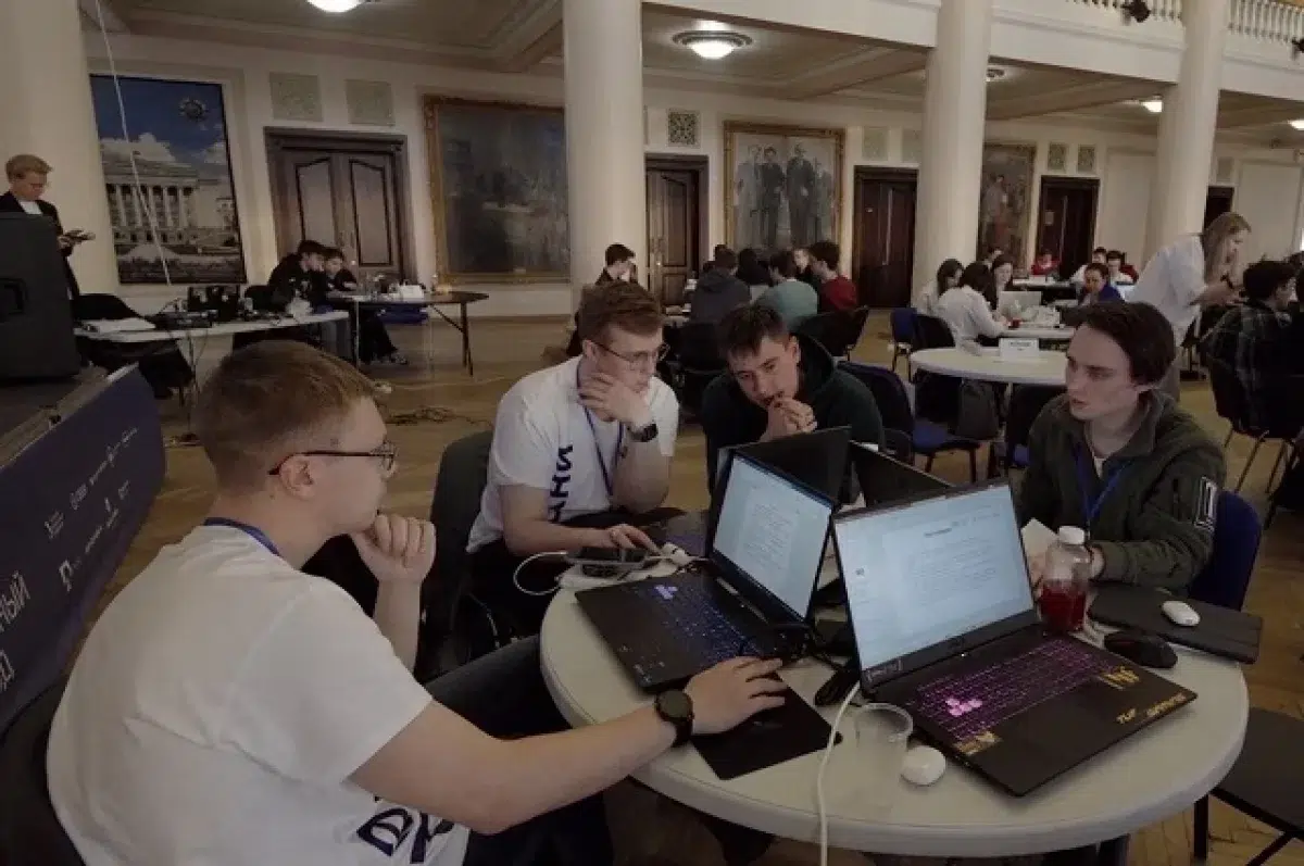 ВИЗ-Сталь укрепляет партнёрство с УрФУ для развития инженерного потенциала-0