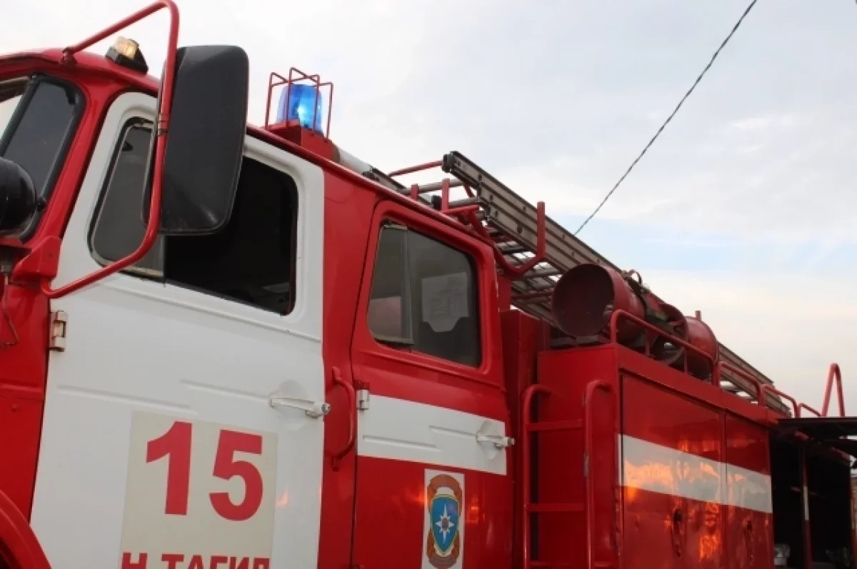 Денис Паслер поблагодарил пожарных Свердловской области за мужество и профессионализм-0