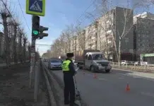 Оперативное реагирование ГИБДД Екатеринбурга на ДТП с Hyundai Creta и юным пешеходом operativnoe reagirovanie gibdd ekaterinburga na dtp s i yunym peshehodom-stanural-ru-174348970200-0