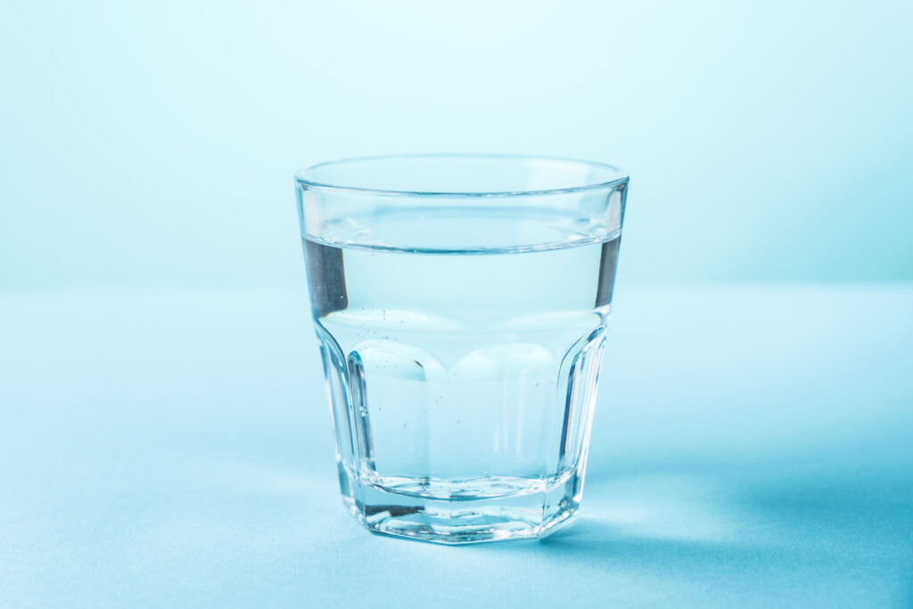 стакан воды