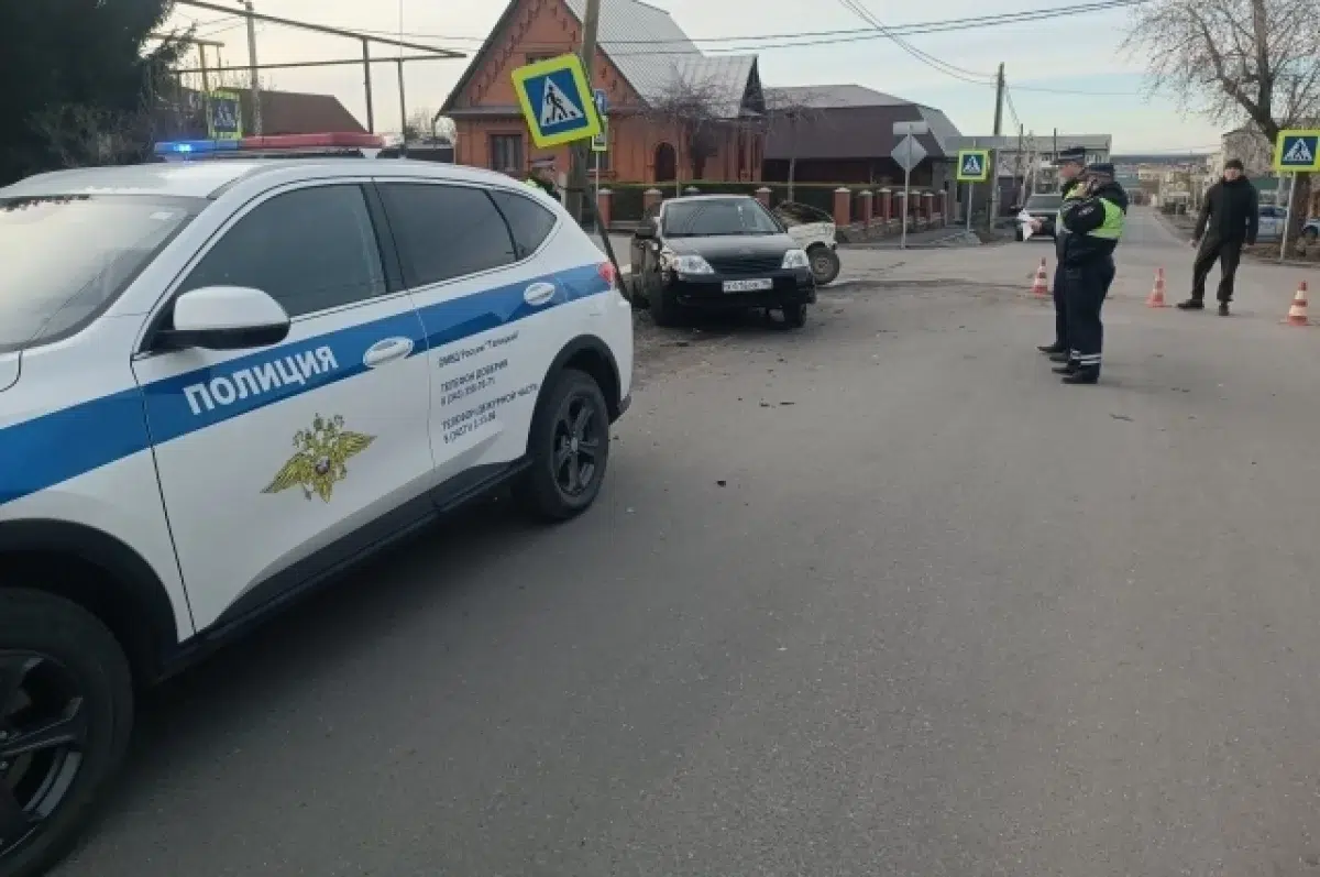 В Талице произошло ДТП с участием ВАЗ 2106 и Toyota Corolla по данным ГИБДД Свердловской области-0