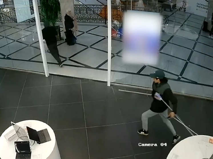 Задержали предполагаемых участников налета на магазин электроники в Екатеринбурге