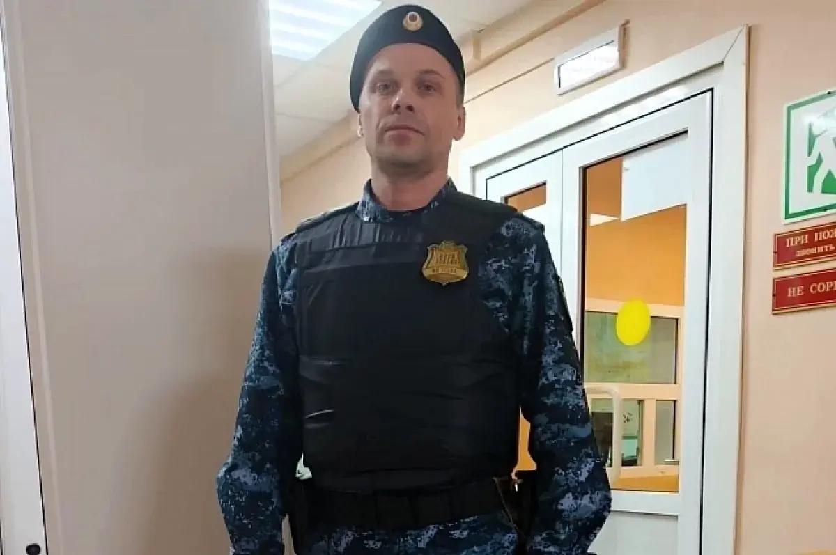 Алексей Чудов из УФССП по Свердловской области спас жителей Асбеста-0