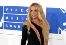 Бритни Спирс восхитила поклонников ярким фото из ванной с неожиданным посылом britni spirs voshitila poklonnikov yarkim foto iz vannoj s neozhidannym posylom-stanural-ru-174871441200-0