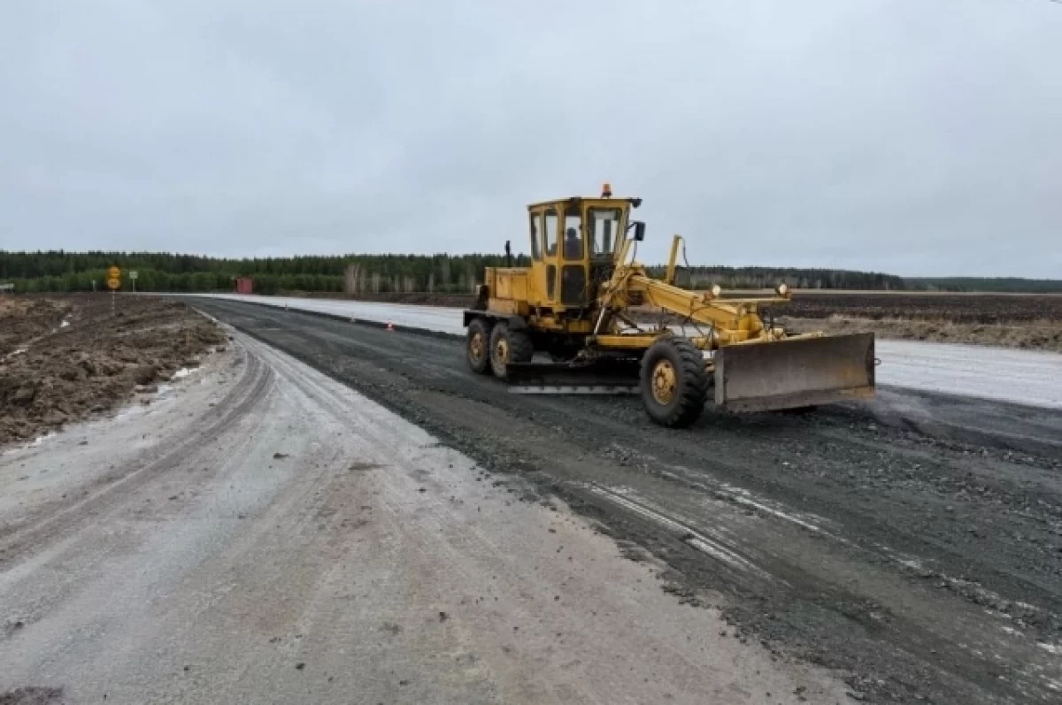 Денис Паслер и Роман Новиков начали капремонт дороги к Мурзинке-0